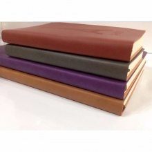 华岁软皮皮面笔记本25-893 25K（22*15）-96张 黑色/咖啡色/紫色/棕红色 70g米黄纸